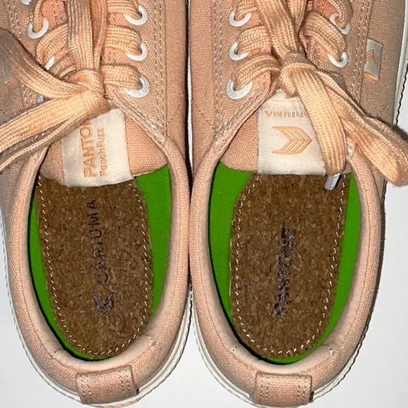 Cariuma, Size 8, Peach Pantone - Picture 8 of 10